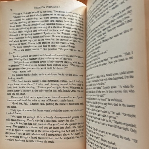 1st Edition 1st Print 1998 Patricia Cornwell Point of Origin hardcover book - Picture 8 of 12